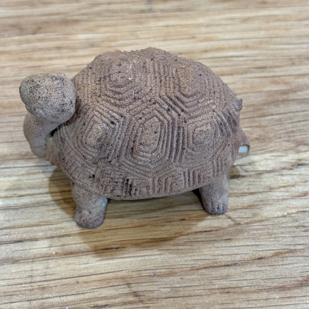 Vintage 1971 Inarco 2" MINI TRINKET Turtle Figure‎ Textured Sand Finish Tortoise